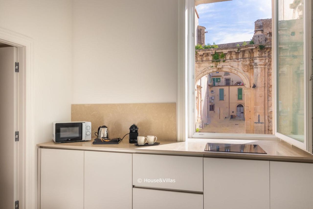 Casa Ruiz Suites Noto Bagian luar foto