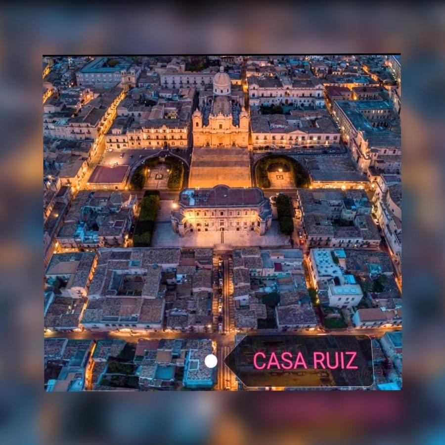 Casa Ruiz Suites Noto Bagian luar foto
