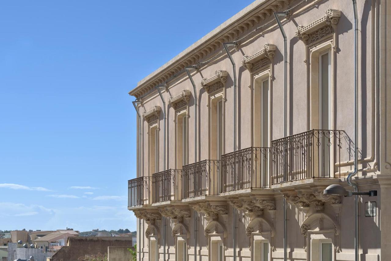 Casa Ruiz Suites Noto Bagian luar foto